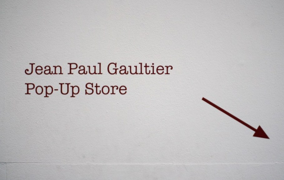 Jean Paul Gaultier From Sidewalk to Catwalk Expo 2013 (2)